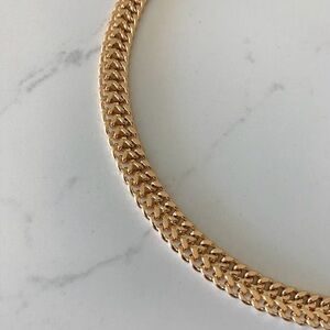 Elegant Gold Chain Necklace